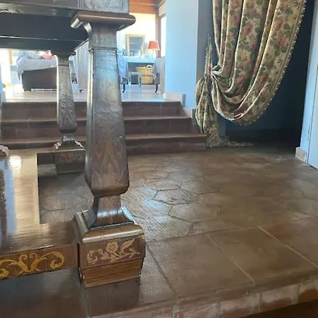 Saracen Terrace Hotel Brolo