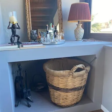 Saracen Terrace Apartment Brolo